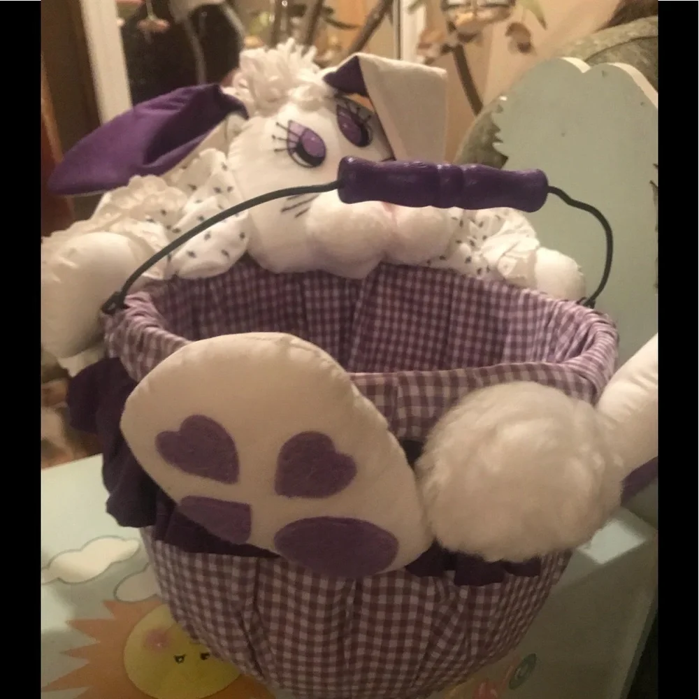 Rare Vintage 1970’s Easter Bunny Rabbit Basket